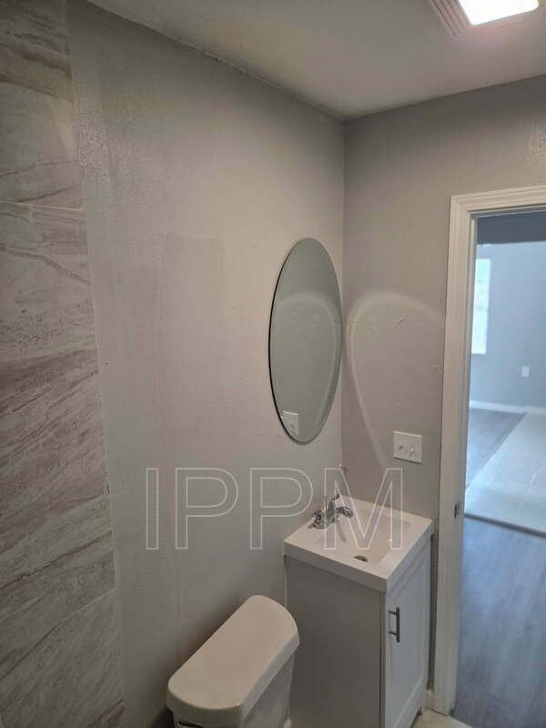 1141 W Acacia Ave #8 - Photo 6 of 9