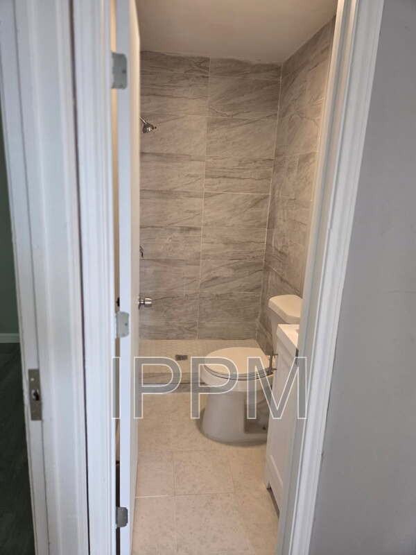 1141 W Acacia Ave #8 - Photo 7 of 9