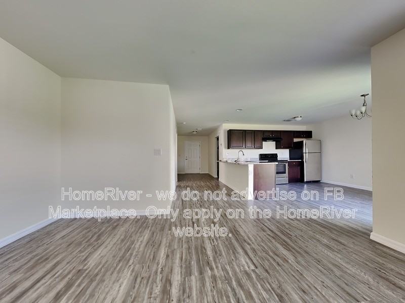 11063 Pendleton Ave - Photo 3 of 15