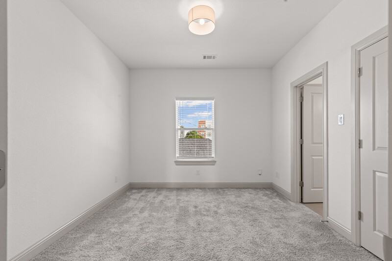 3132 Wayside Ave - Photo 7 of 13