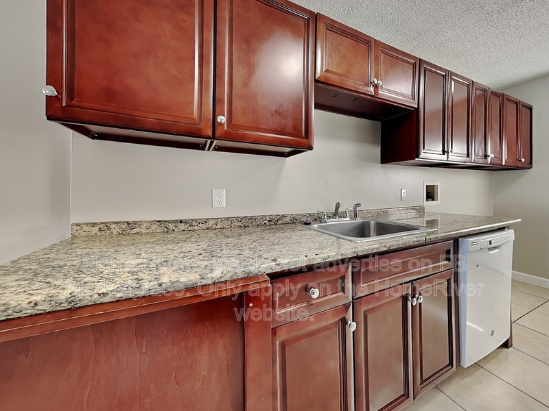 681 W Rosewood Ln - Photo 3 of 22