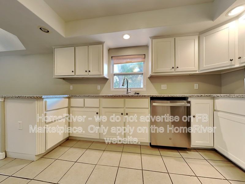 9661 W Pimpernel Ln - Photo 7 of 26