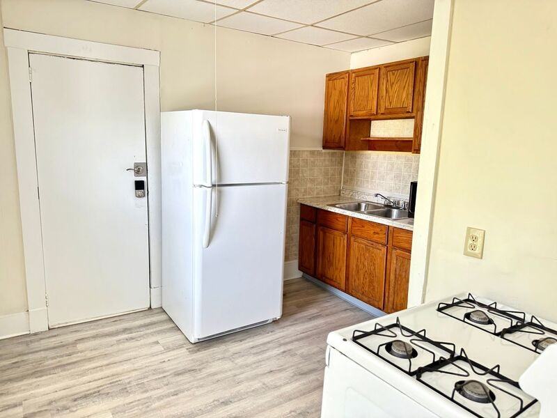 107 College Street #2L - Photo 5 of 9