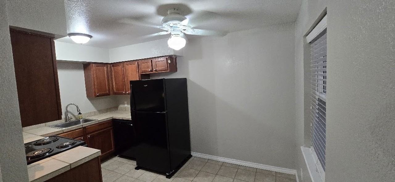 Spacious 1 & 2 bedroom homes in the heart of Franklin - Photo 7 of 13