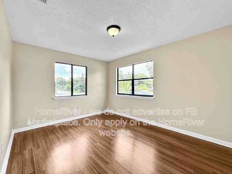 5145 Park Street - Photo 6 of 19