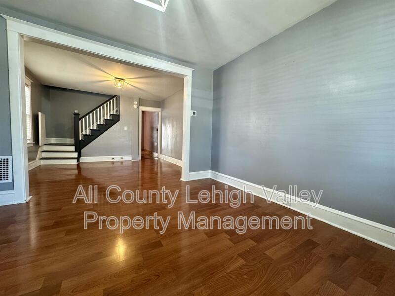 2031 Washington Blvd - Photo 3 of 10