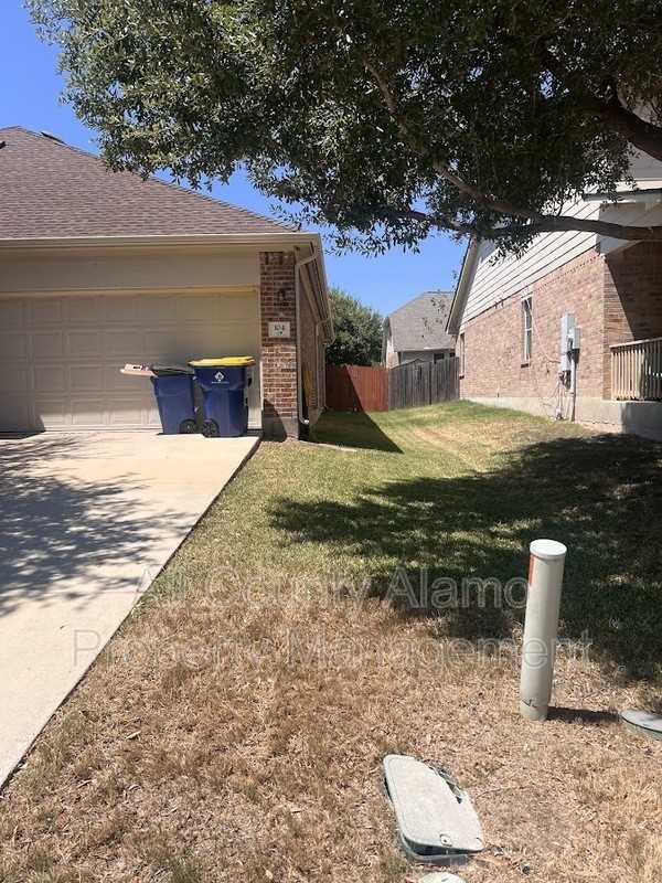 104 Ling Ln - Photo 6 of 33