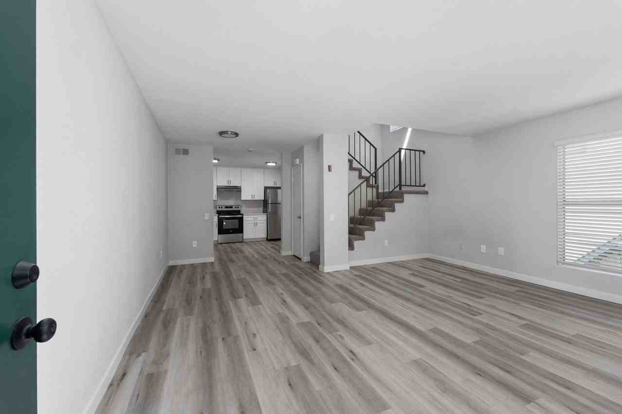 4275 Chamoune Ave - Photo 3 of 17