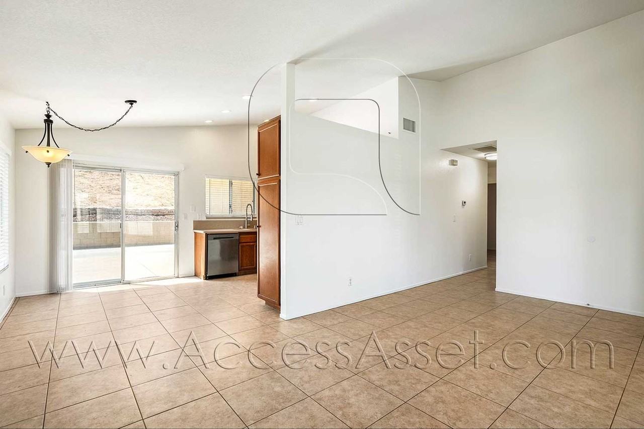 15731 Laguna Ave - Photo 5 of 27
