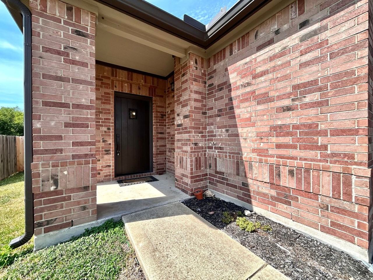 505 Willow Walk Dr - Photo 5 of 34