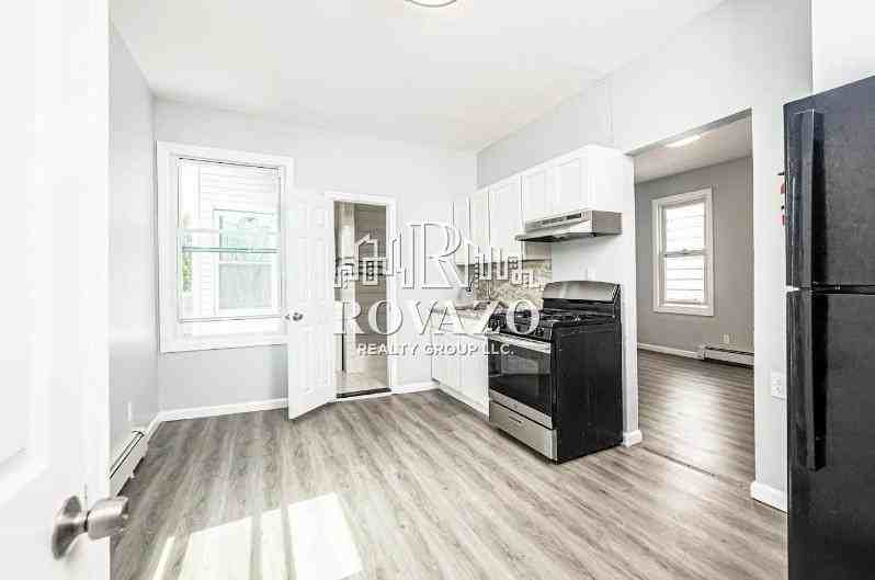 106 Sunset Avenue #1R - Photo 2 of 10