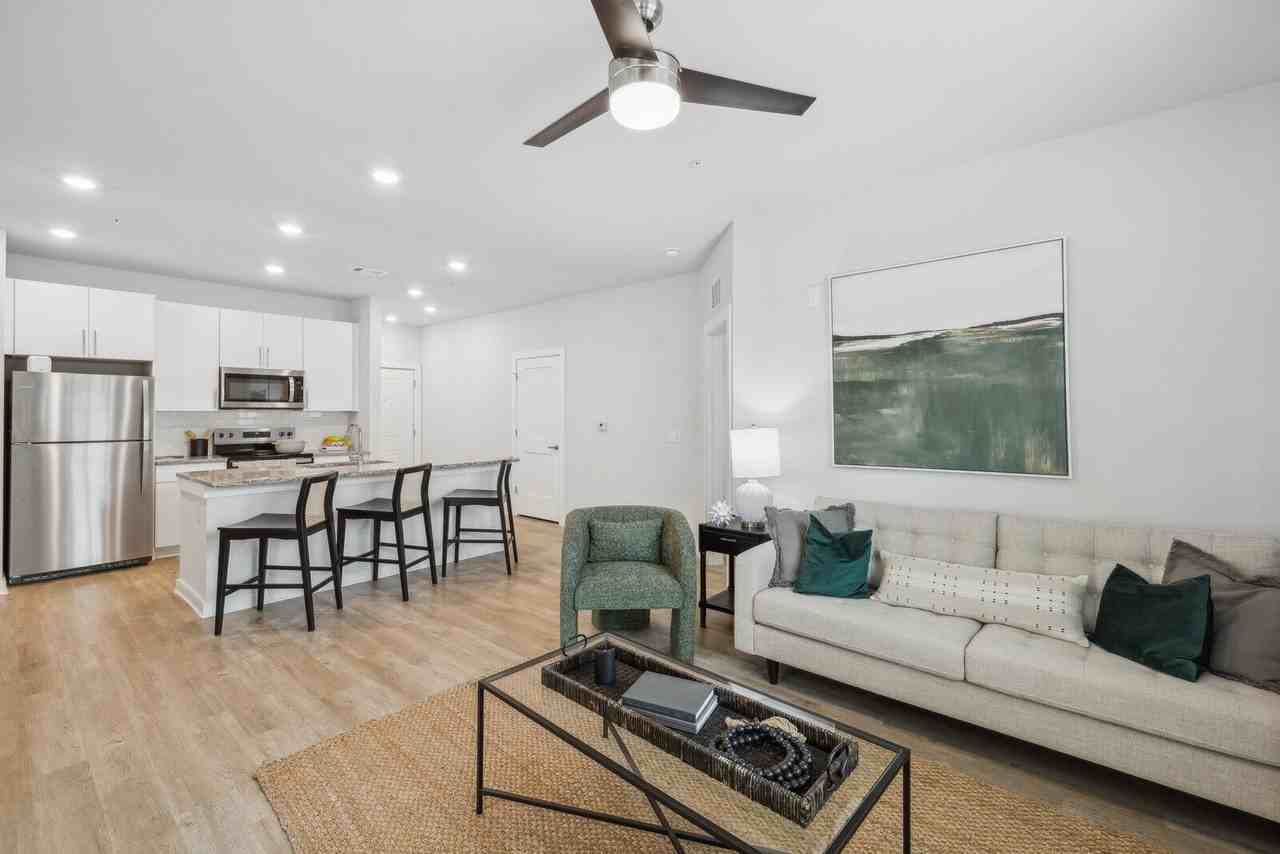 Ascend At Woodlands - Photo 5 of 51