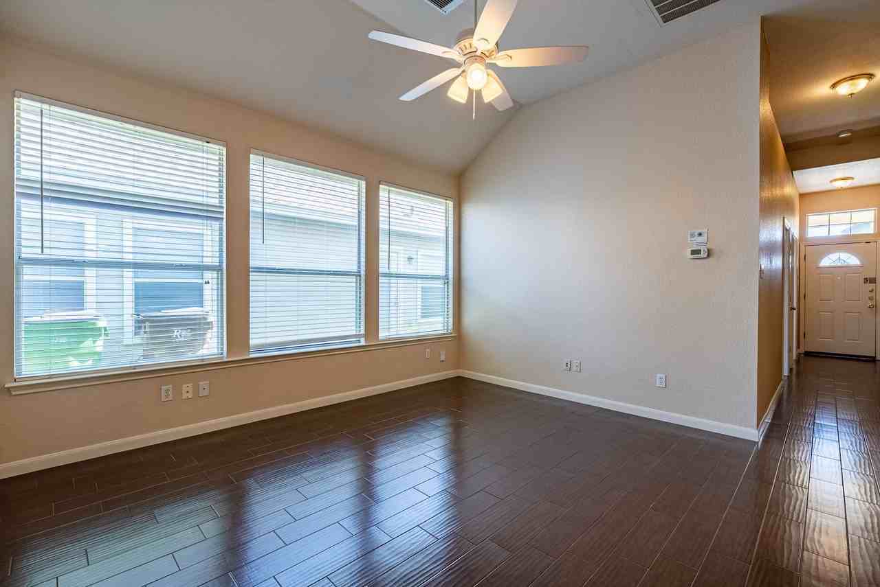2822 Southampton Way #A - Photo 4 of 20