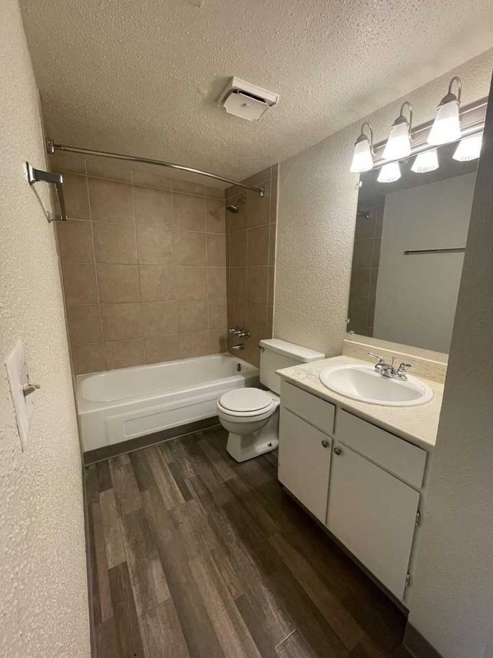 Woodridge Apartments - Photo 6 of 19