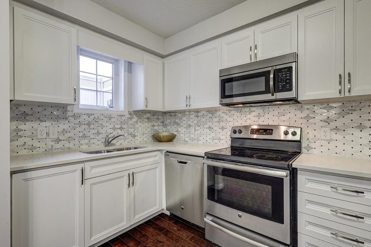 3200 Singleton Avenue - Photo 11
