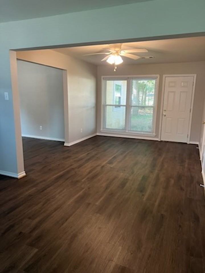 3439 Charles Ave - Photo 3 of 13