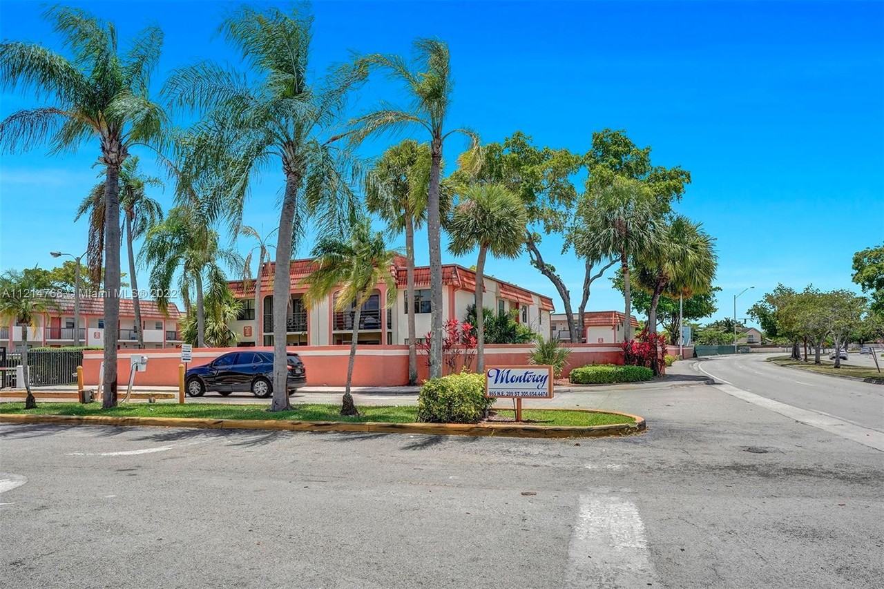 842 Northeast 209th Street - Photo 2 of 23