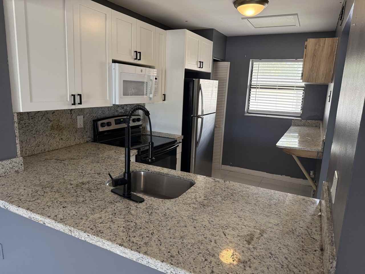 842 Northeast 209th Street - Photo 5 of 23