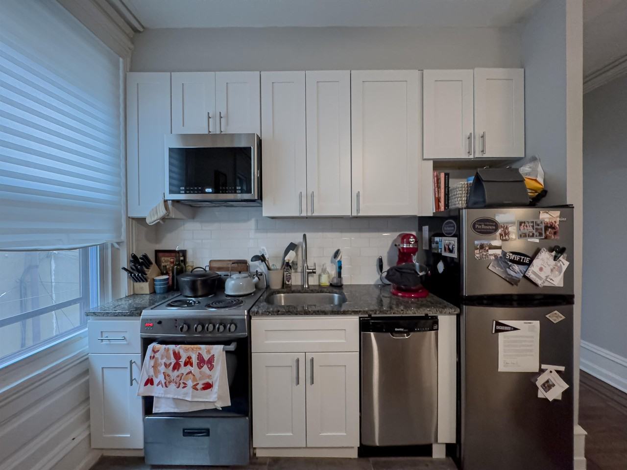 2107 Green Street - Photo 2 of 14