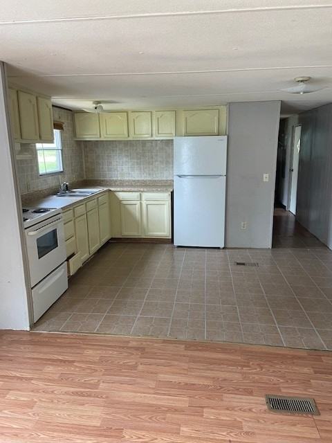 prairie dell mhp - Photo 3 of 12