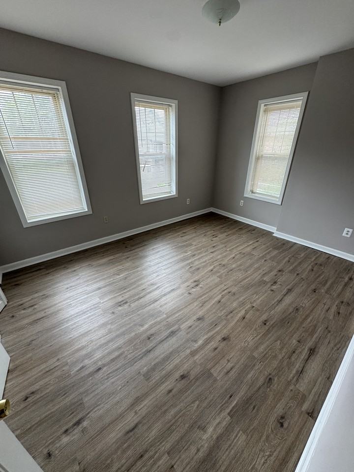 164 Babcock Street - Photo 3 of 14