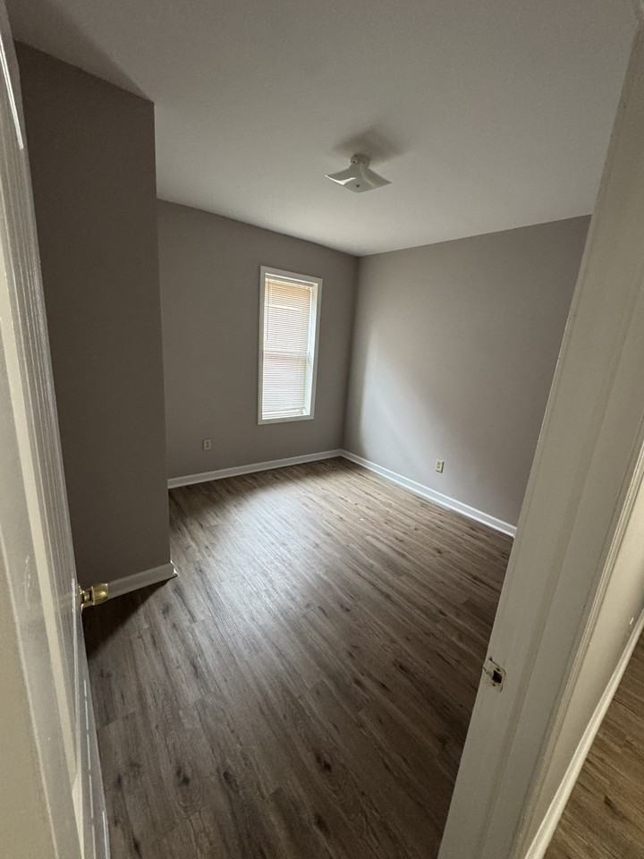 164 Babcock Street - Photo 7 of 14