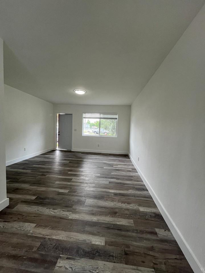 1910 Northwest 29th Street - Photo 2 of 15