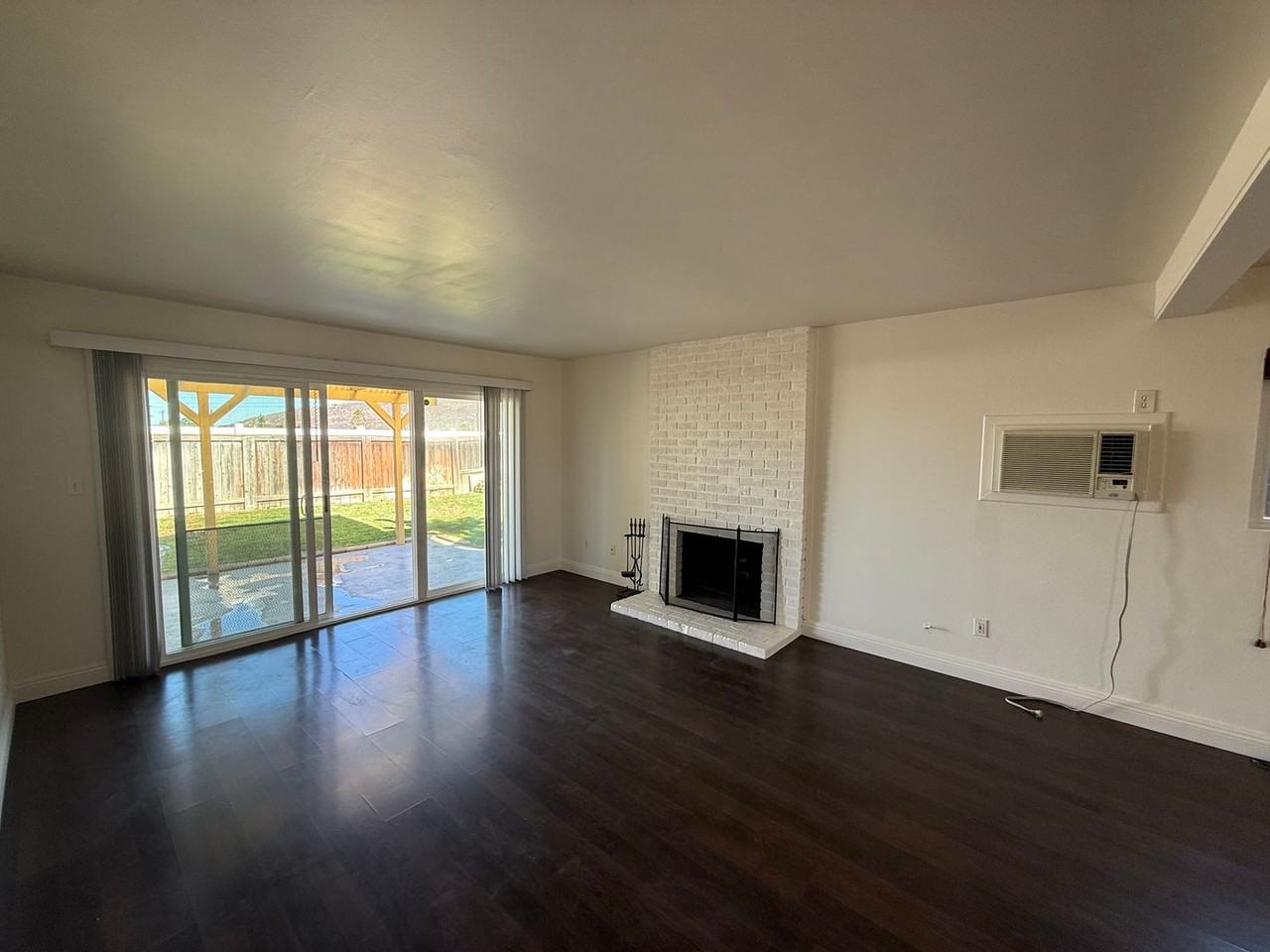 6334 Lake Kathleen Ave - Photo 3 of 12