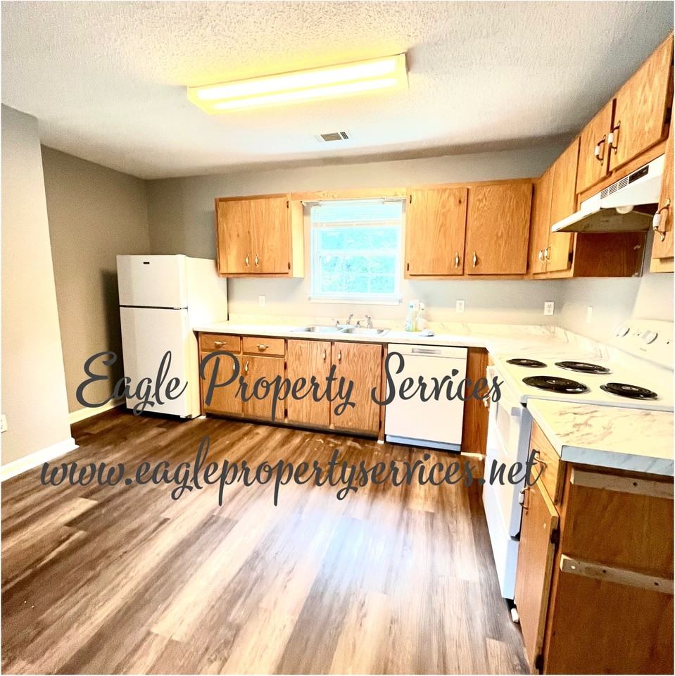 Bristol Place Apartments - Photo 2 of 10