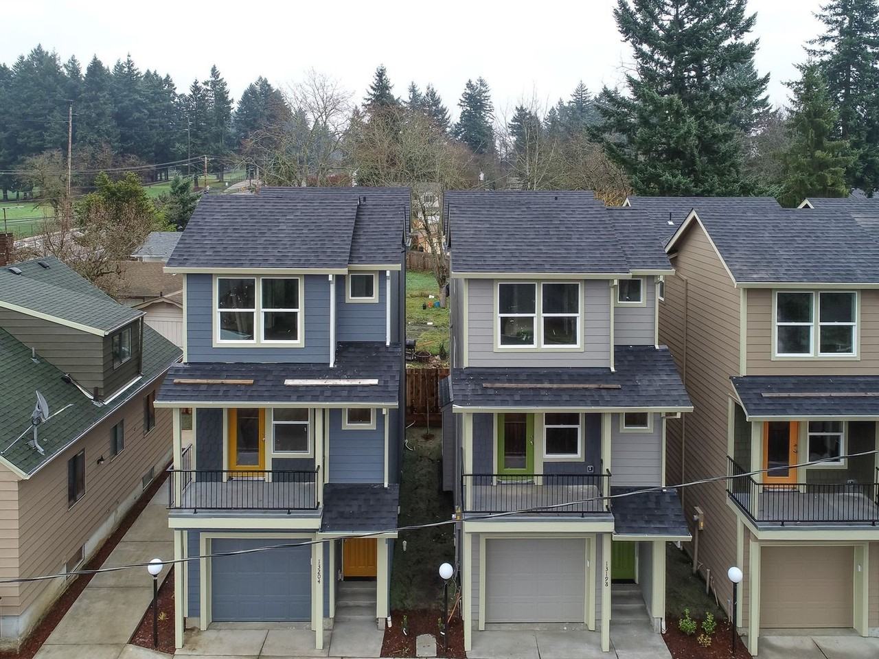 13198 Ne Glisan St - Photo 5 of 34