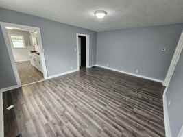 featured image of 2414 E Lynn St