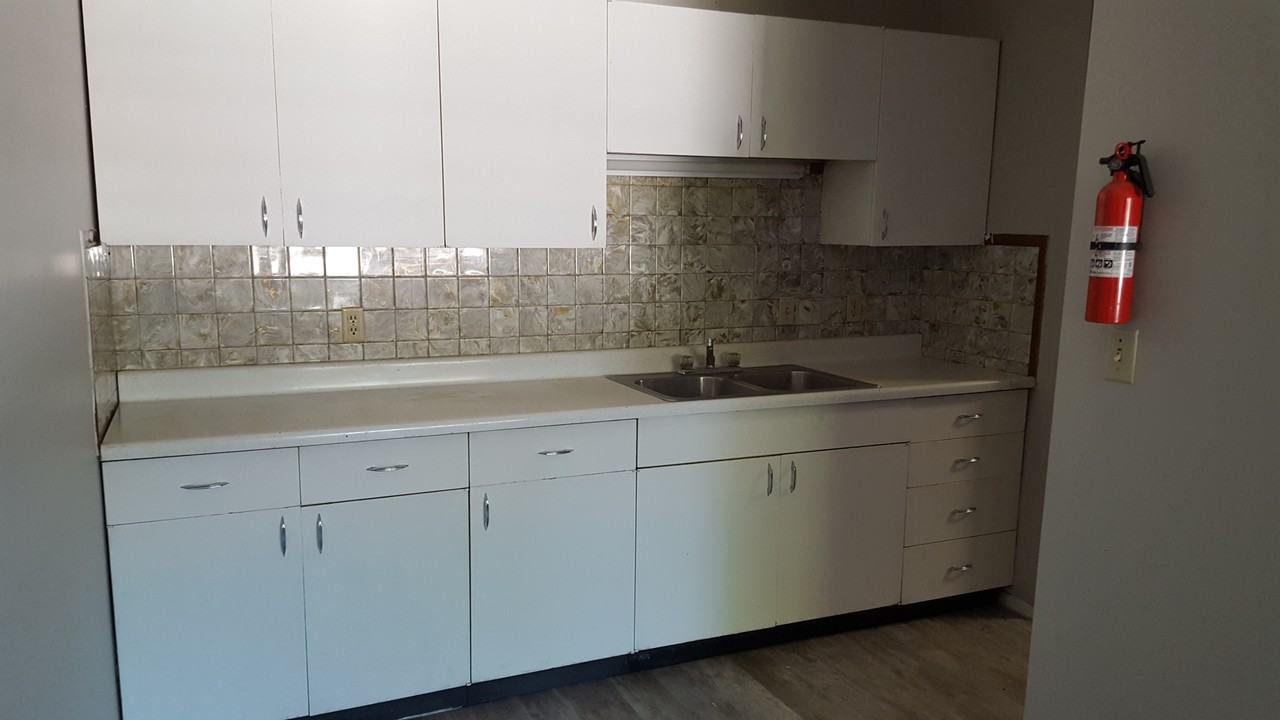 718 Broadway - Photo 3 of 12