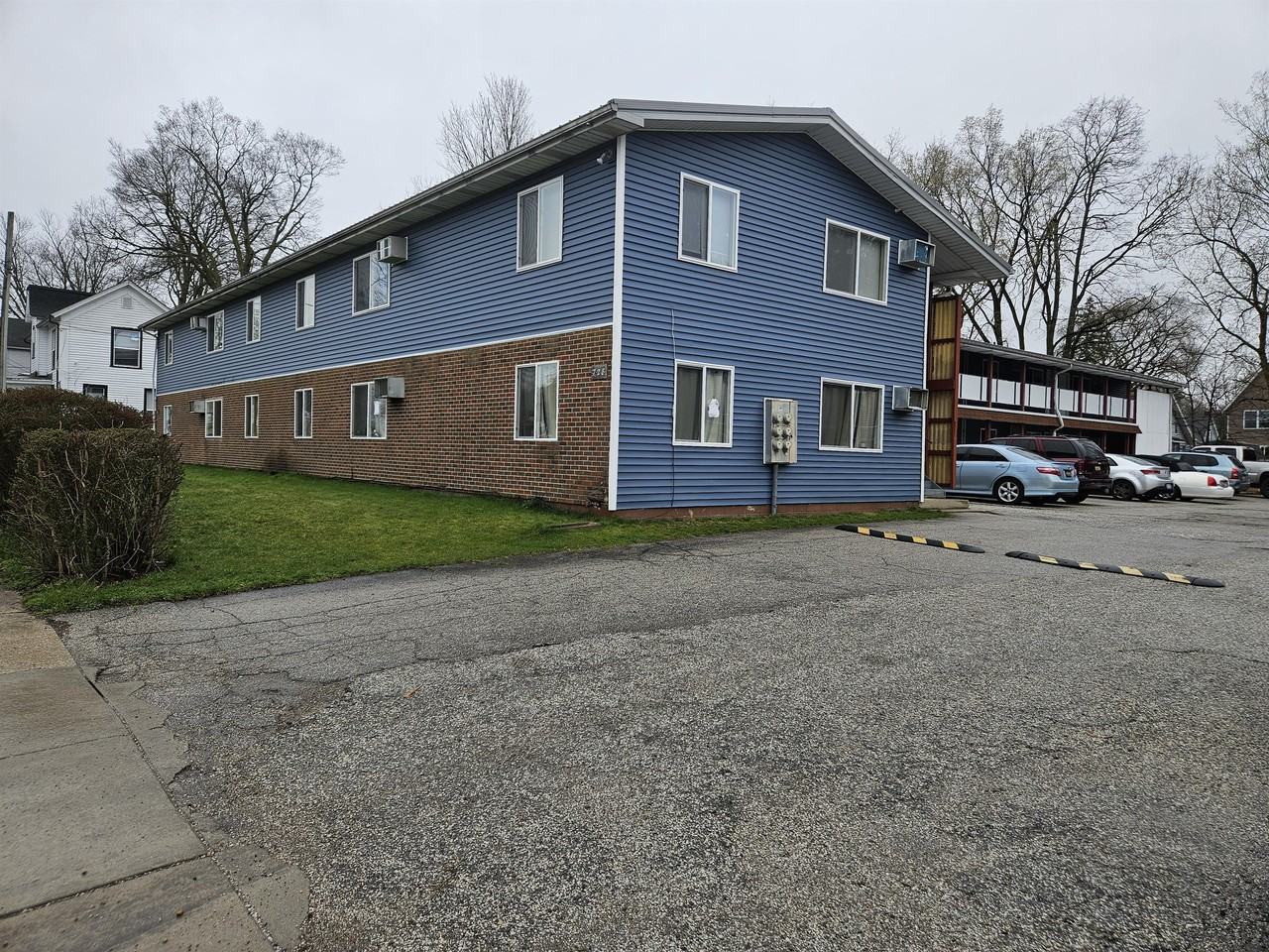 718 Broadway - Photo 7 of 12