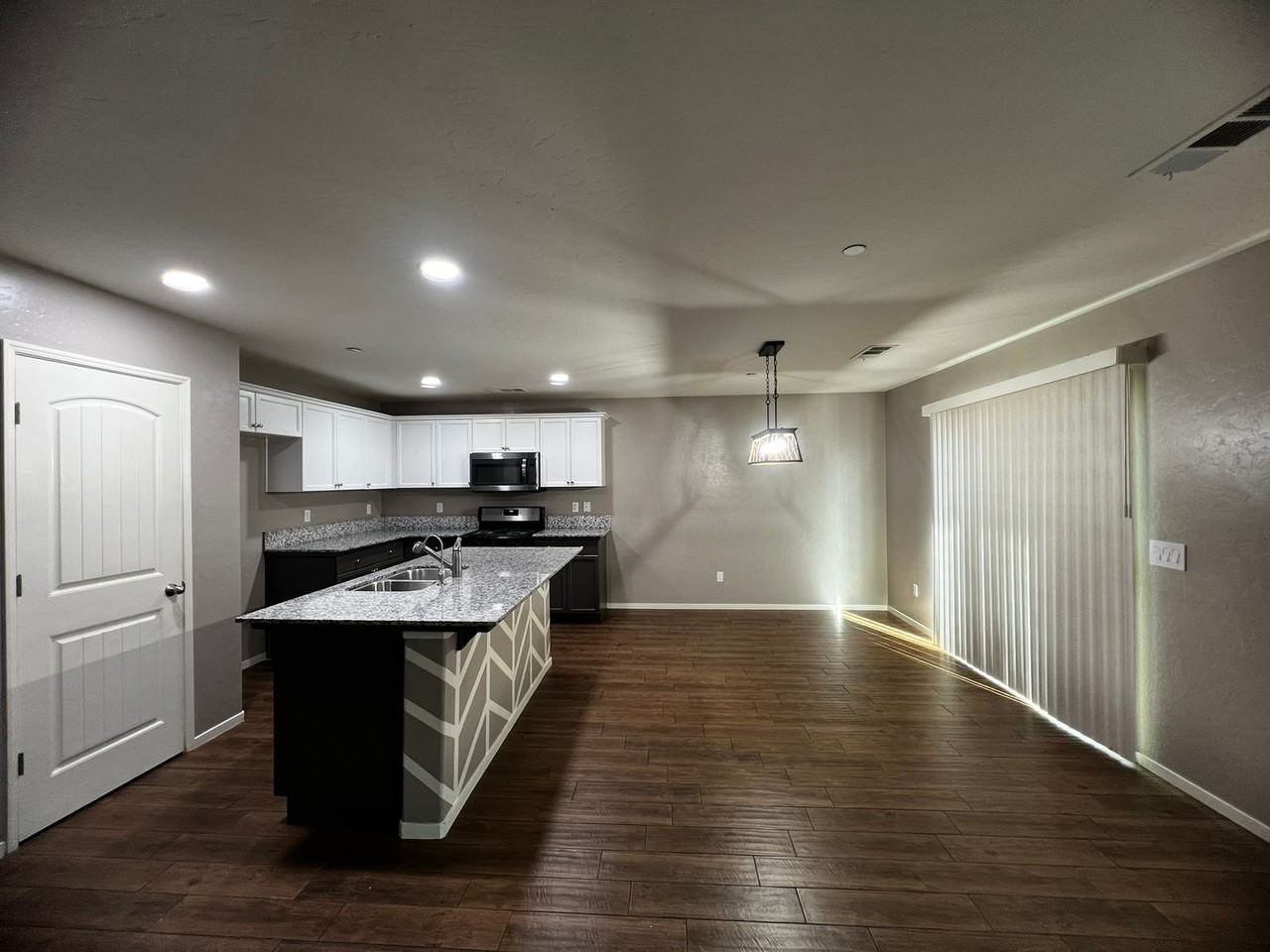 1785 Hermosa Ave - Photo 6 of 15