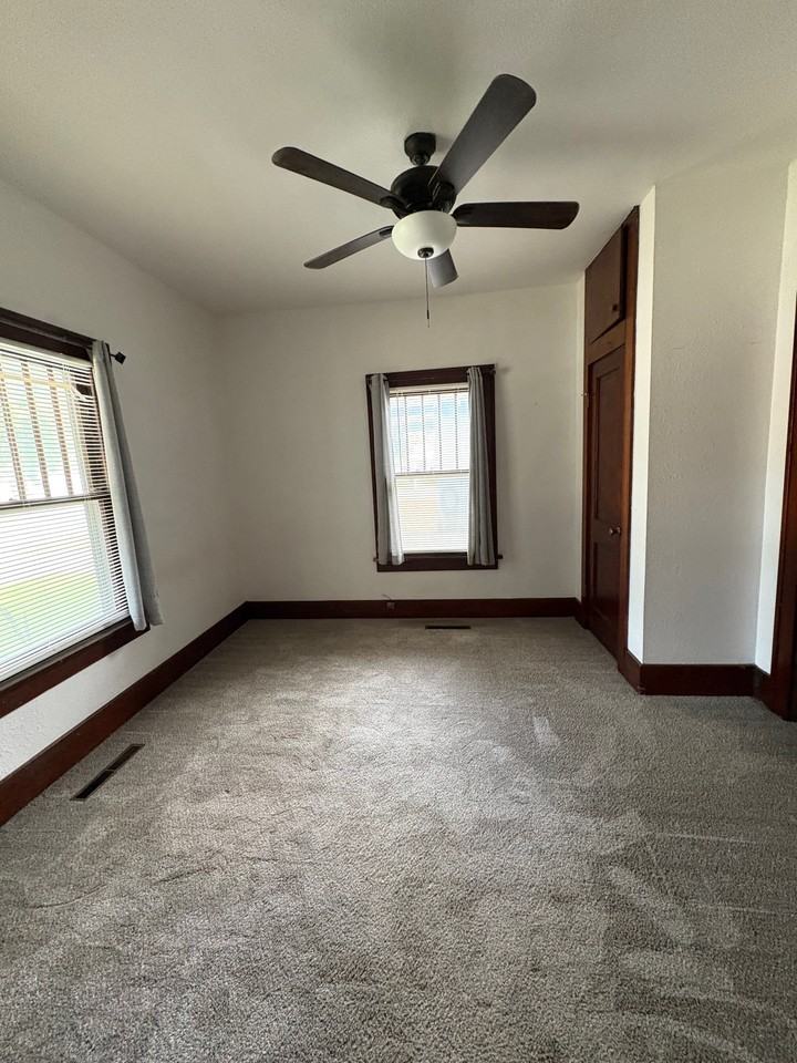 317 East Clark Avenue - Photo 3 of 9