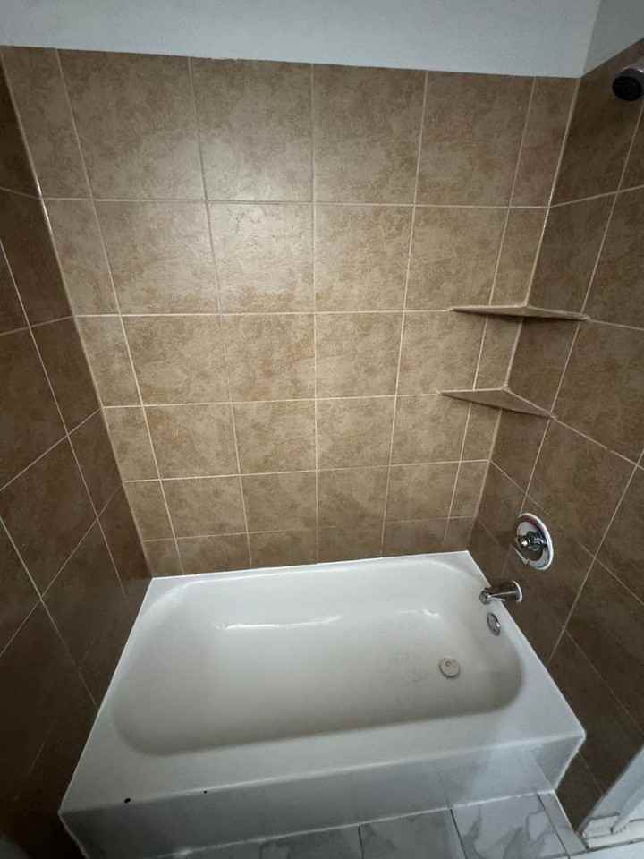 5252 Scottsdale Ave - Photo 3 of 11