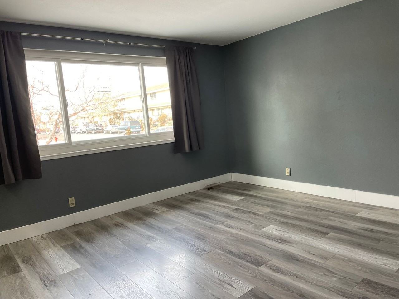 1420 Cordone Ave - Photo 3 of 14