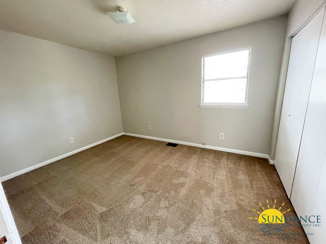 501 Landview Drive - Photo 7 of 8