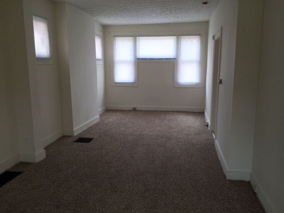 1606 N 4th St - Photo 3 of 5