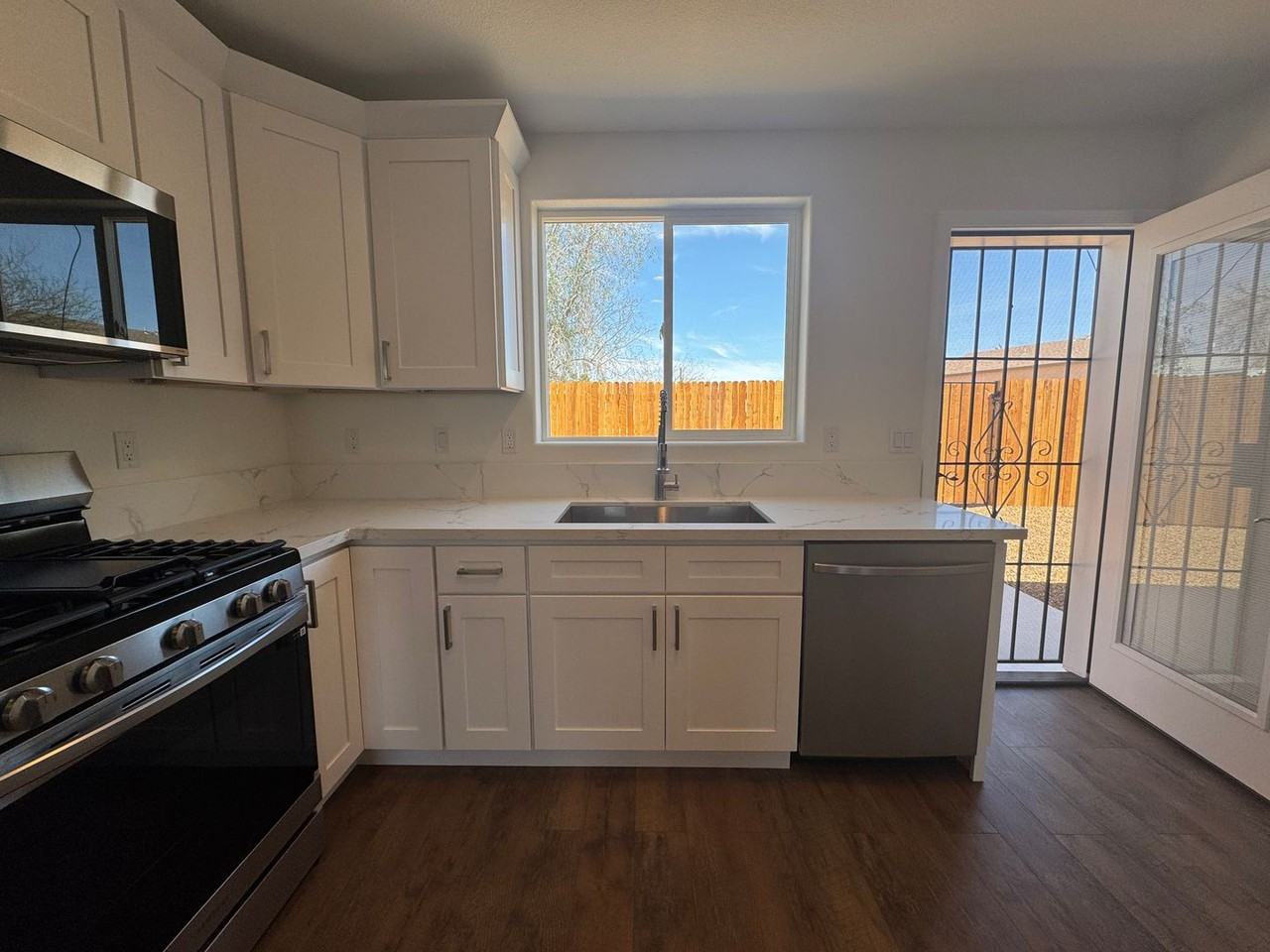 1794 Coronel Dr - Photo 5 of 21