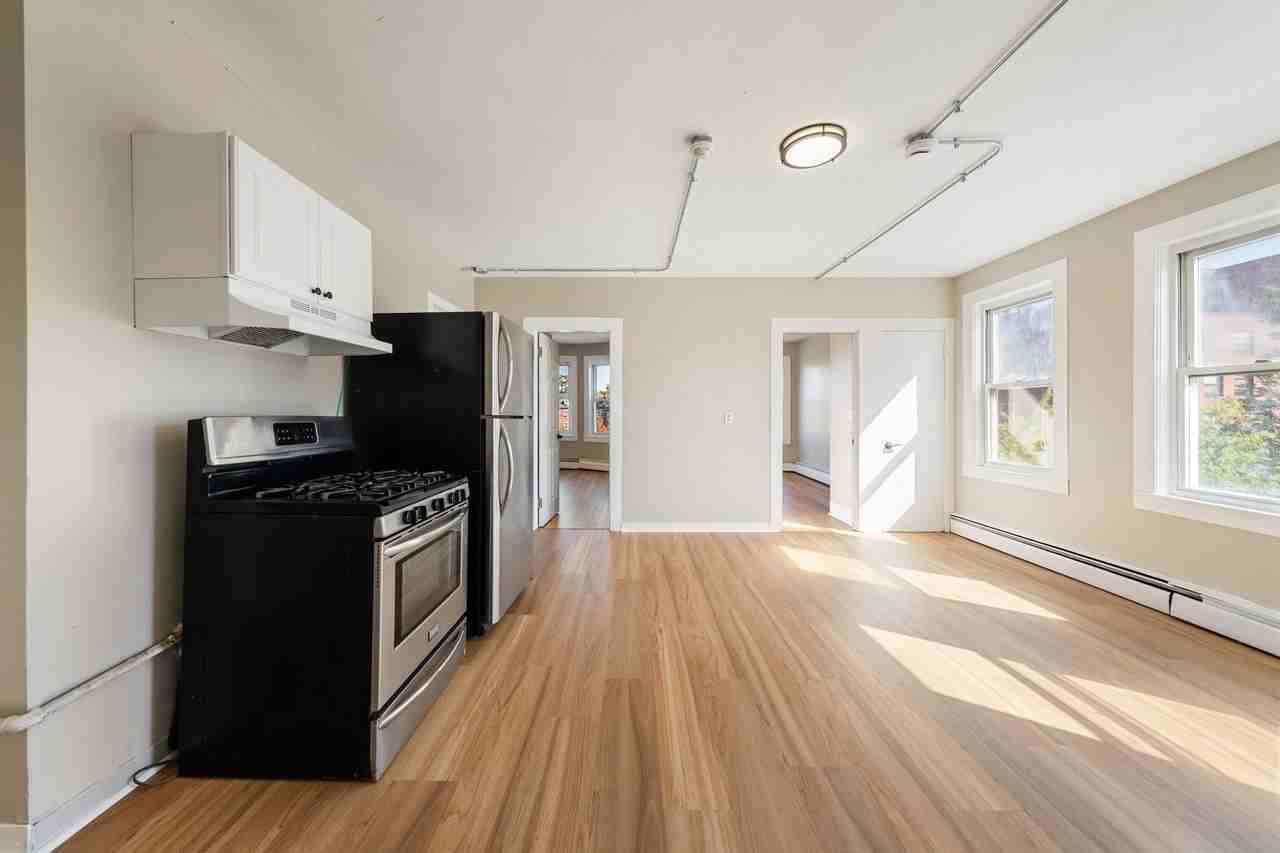 50 Common St - Photo 2 of 17