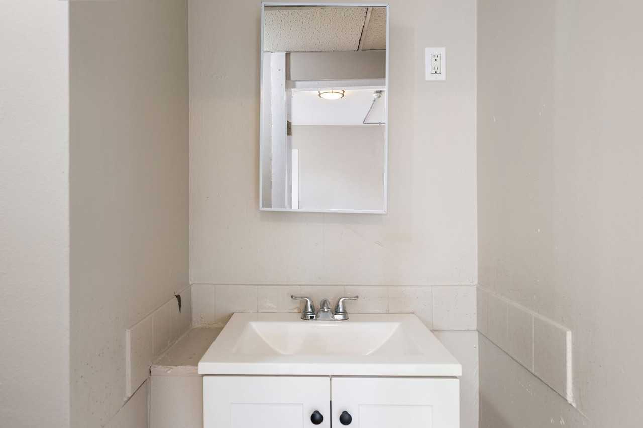 50 Common St - Photo 5 of 17