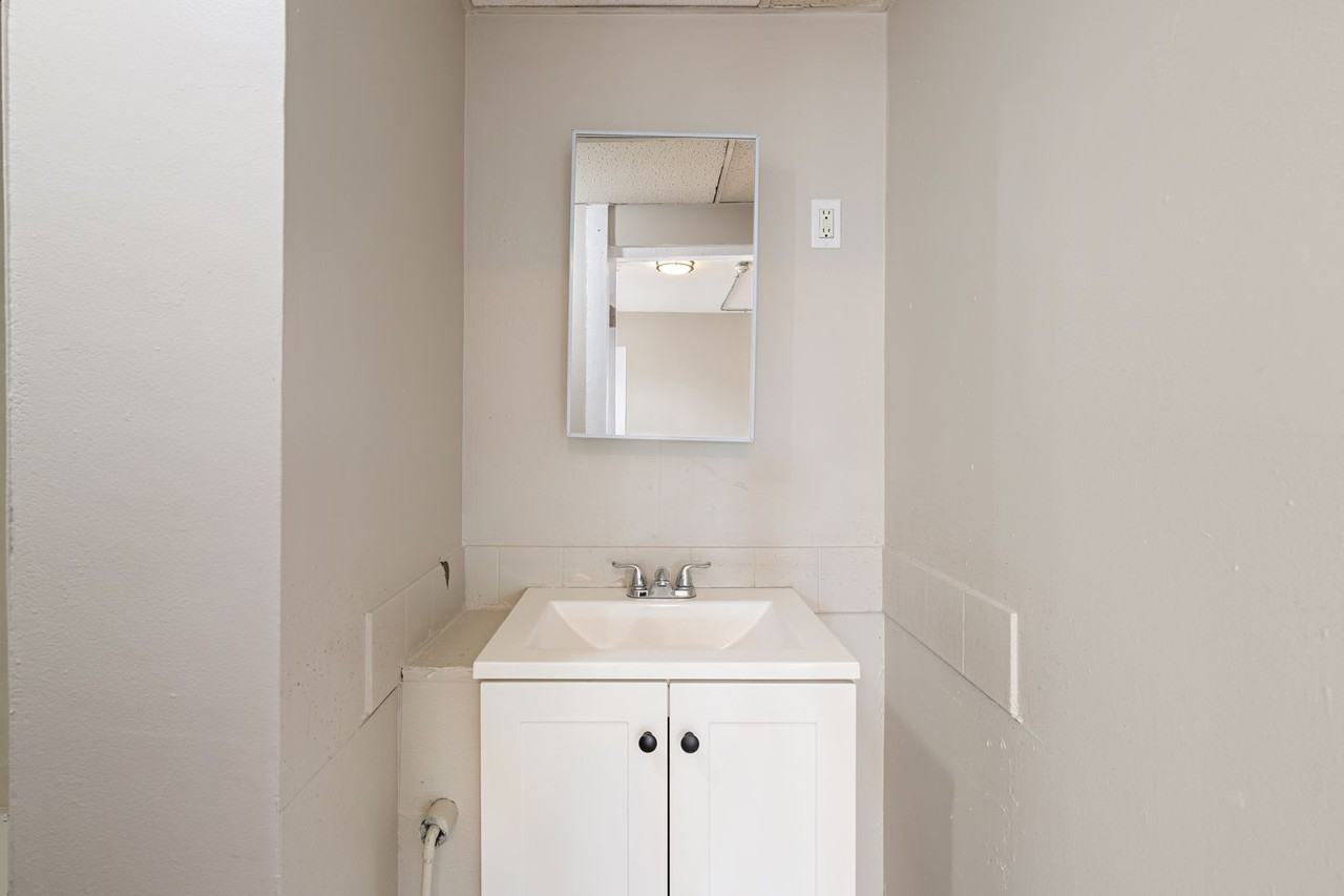 50 Common St - Photo 6 of 17