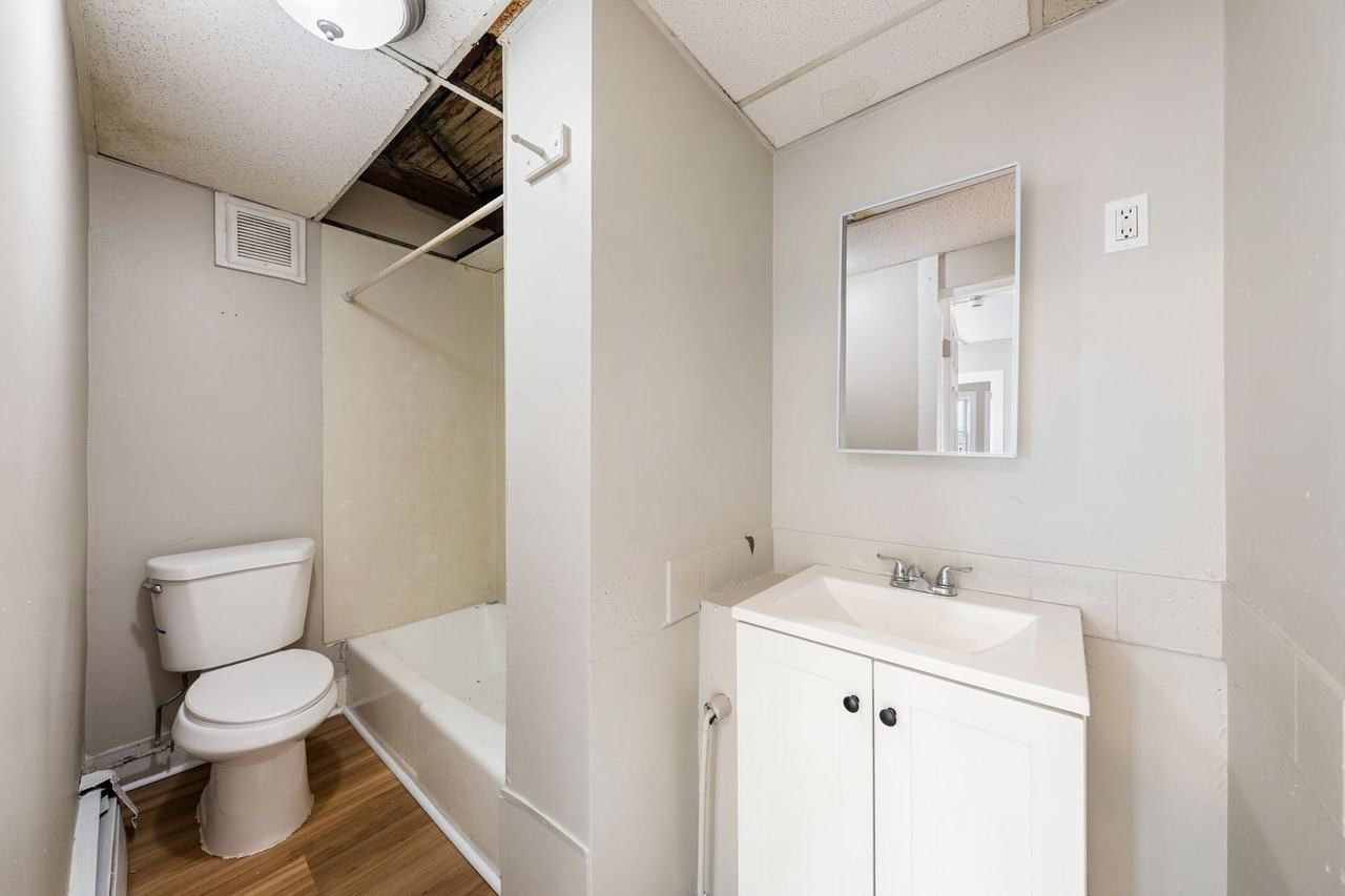 50 Common St - Photo 7 of 17