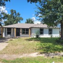 5211 Kelso St - Photo 1 of 1