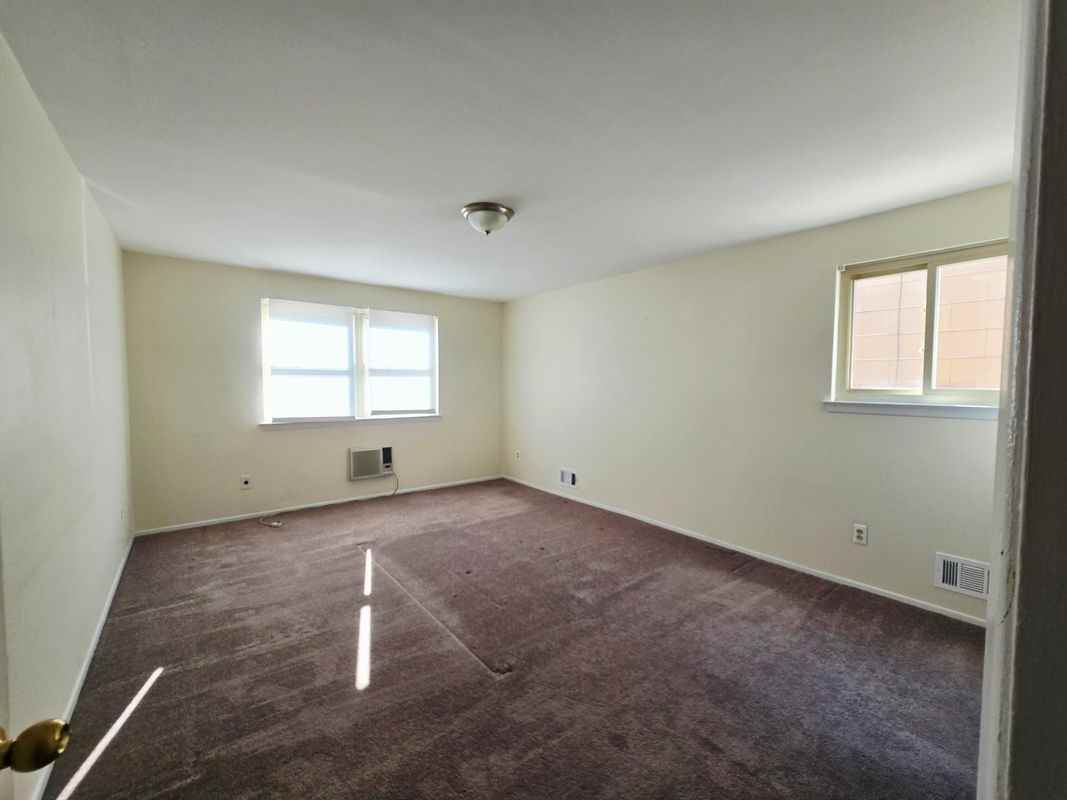 479 Eltingville Blvd ##1 - Photo 3 of 8