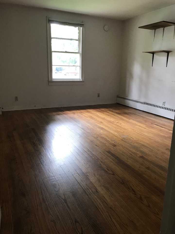 329 Pearl St - Photo 7 of 7