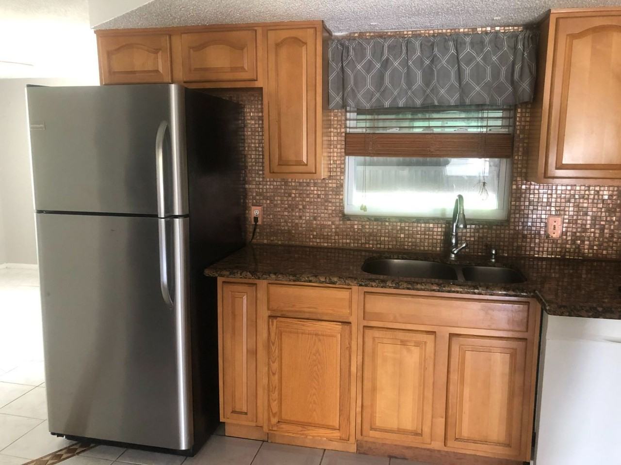 9411 Ledgestone Ln - Photo 3 of 11