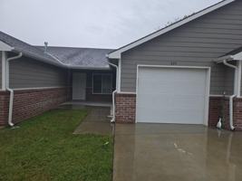 featured image of 223 N Cedar St