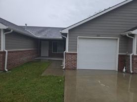223/25/27 N Cedar St - Photo 1 of 1